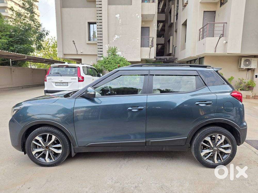 Mahindra Xuv300 1.2 W8 (o) Amt Petrol, 2021, Petrol