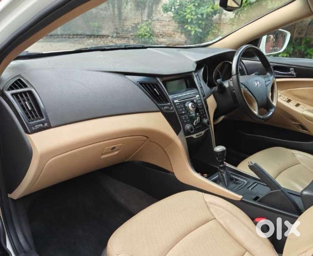 Hyundai Sonata 2013 Petrol 16520 Km Driven With Company Record