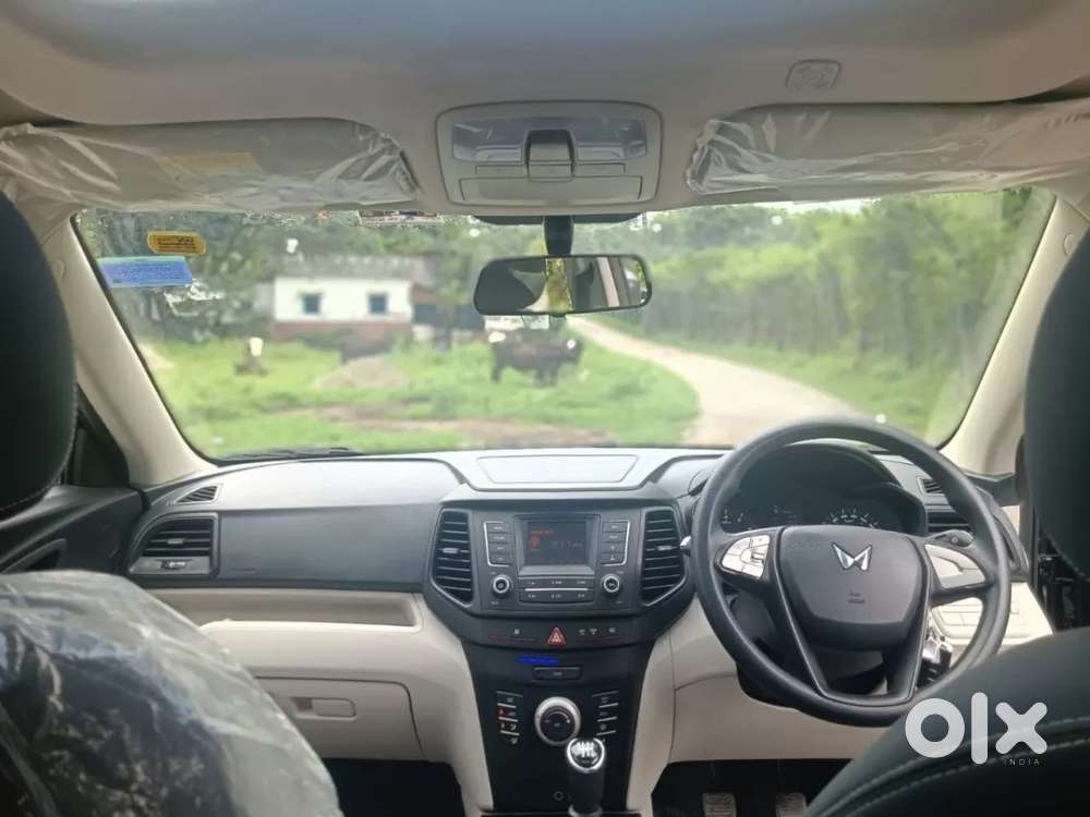 Mahindra Xuv300 W6, 2024, Petrol