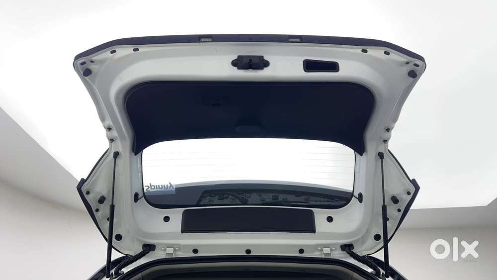 Tata Nexon Creative Plus 1.2 Revotron Petrol 7dca Dt, 2025, Petrol