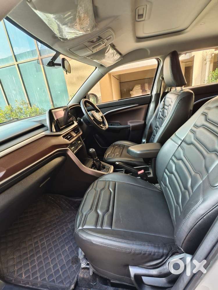 Maruti Suzuki Brezza 1.5 Zxi Smart Hybrid, 2022, Petrol