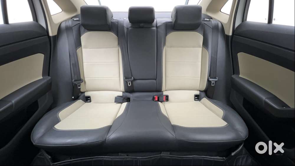 Skoda Slavia Style 1.0l Tsi At, 2022, Petrol