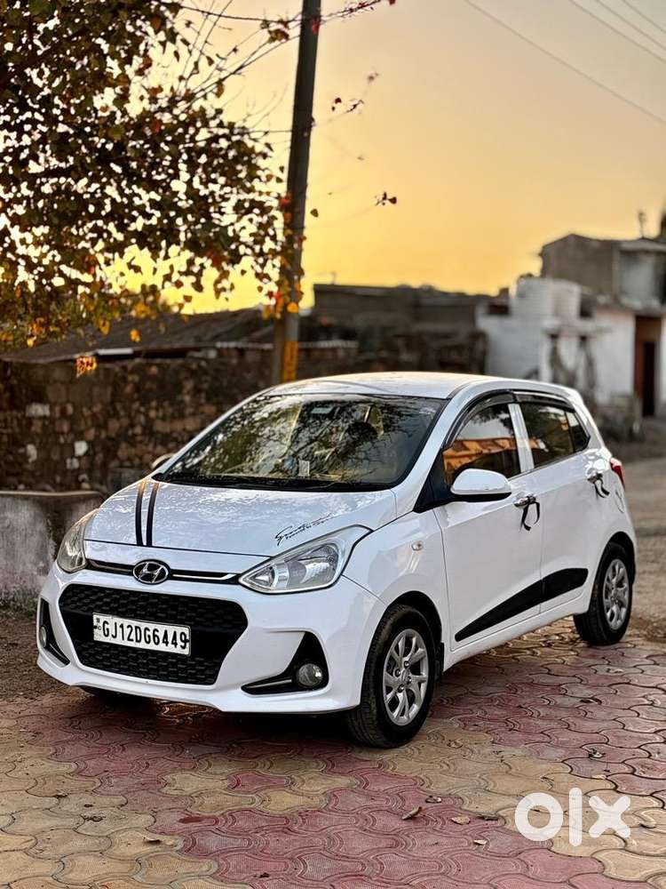Grand I10  1 Owner  Year=2018 Petrol+cng Company Fitting Type..!