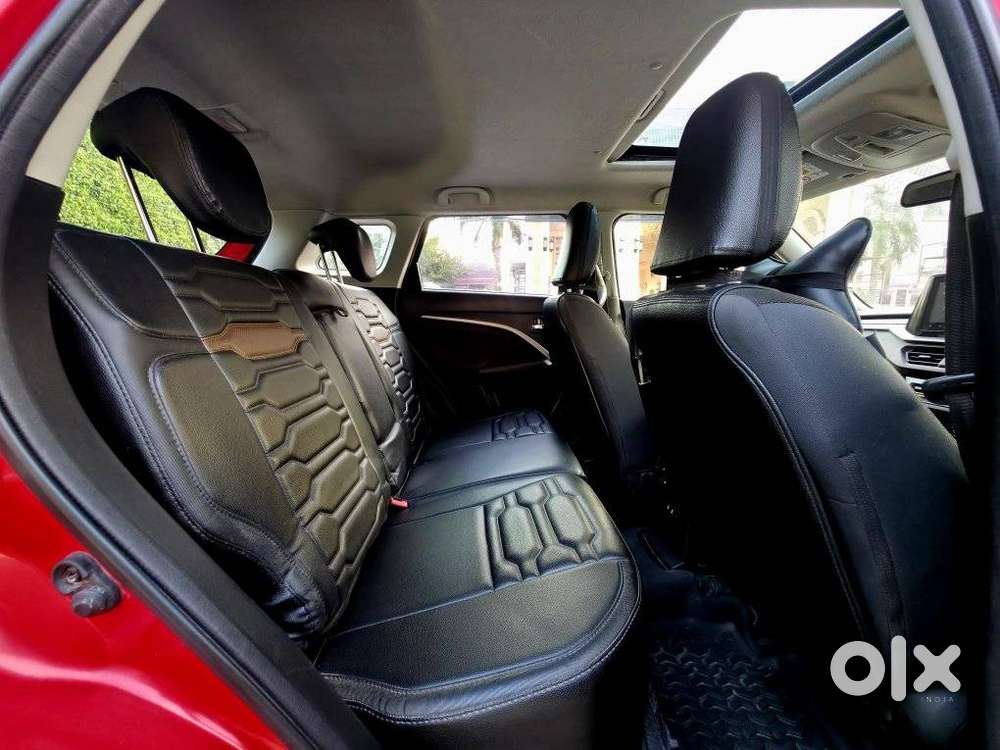 Maruti Suzuki Brezza 1.5 Zxi Plus Smart Hybrid Dual Tone, 2022, Petr..