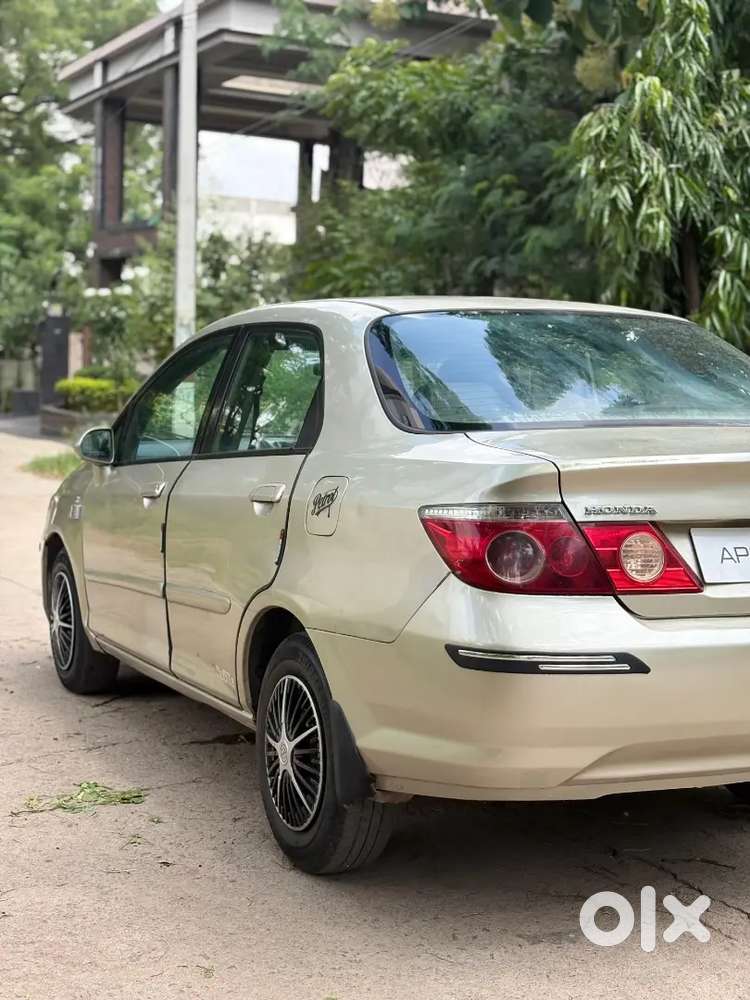 Honda City Zx 2006 Petrol Well Maintained