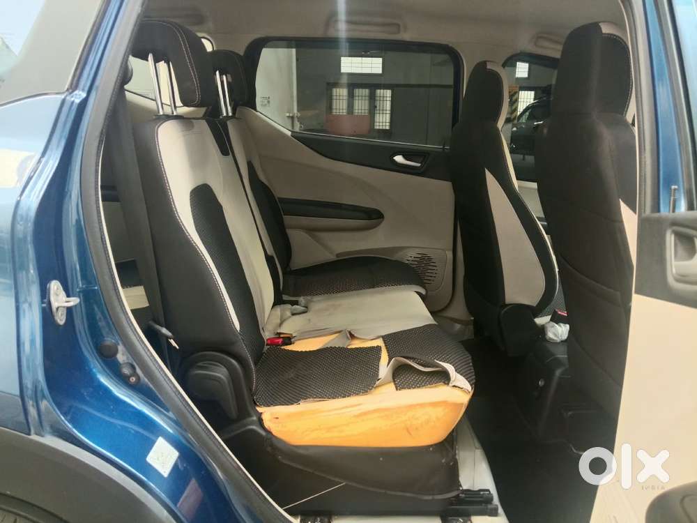 Renault Triber Rxz, 2022, Petrol