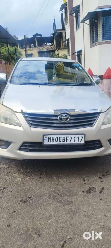 Toyota Innova 2012