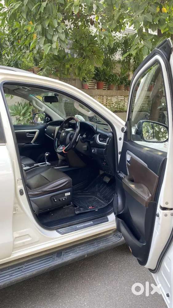 Toyota Fortuner 4x4 Automatic 2017 Diesel Excellent Condition