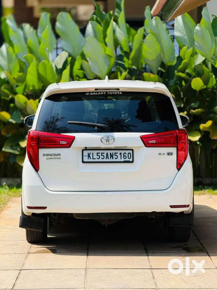 Toyota Innova Crysta 2.4 G Mt, 2017, Diesel