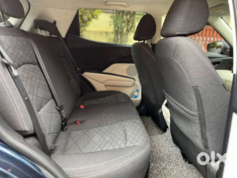 Mahindra Xuv 3xo, 2025, Petrol