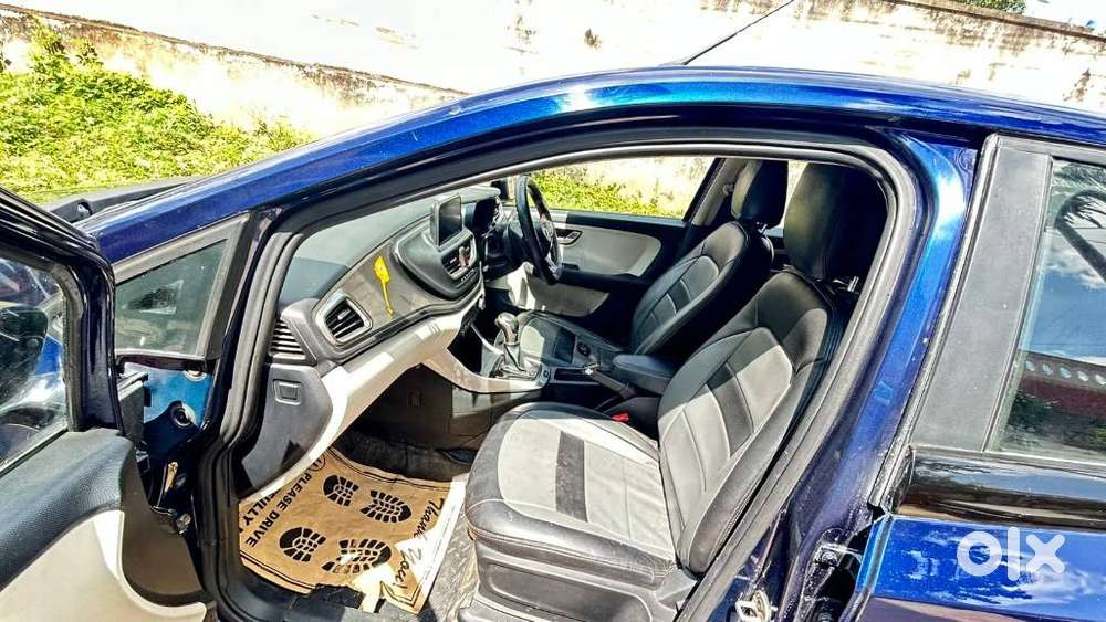 Tata Altroz 1.2 Xza Petrol Dct, 2022, Petrol