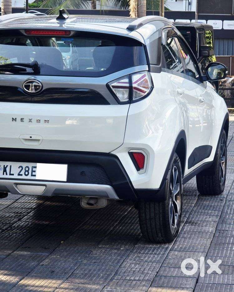 Tata Nexon Amt Xza Plus, 2020, Petrol