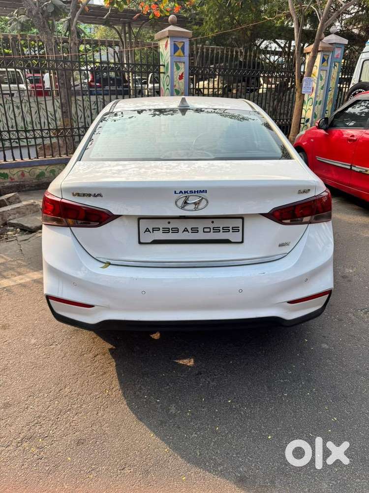 Well Maintaned Doctor Car With Fancy Number