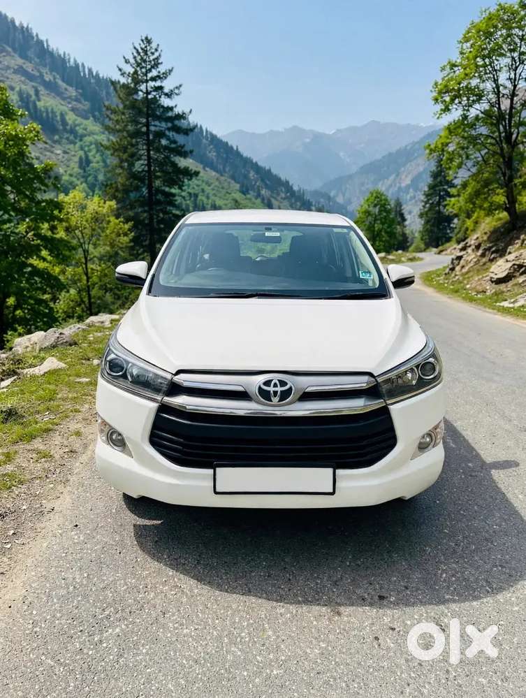 Toyota Innova Crysta  2.4 V 2016
