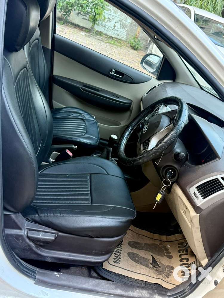 Hyundai I20 Petrol Manual 2012