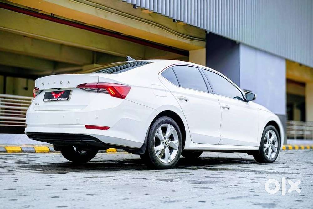 Skoda Octavia 2.0 Style Tsi At, 2022, Petrol