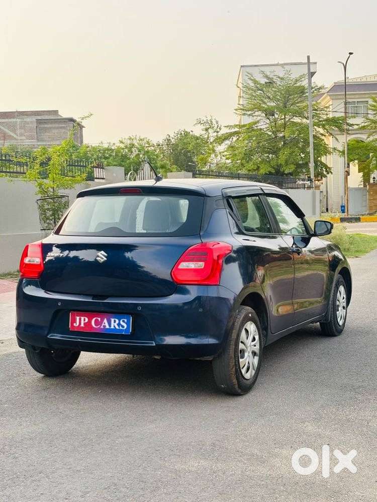Maruti Suzuki Swift Vxi + Manual, 2022, Petrol