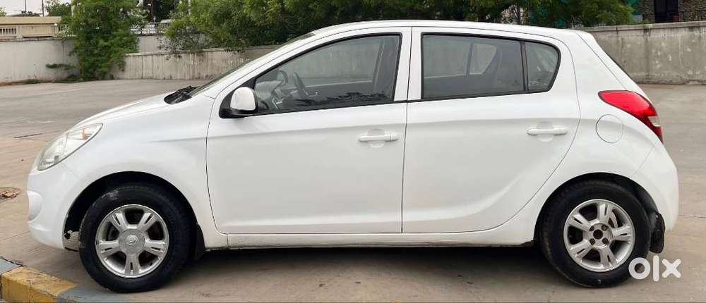 Hyundai I20 1.2 Asta, 2011, Cng & Hybrids