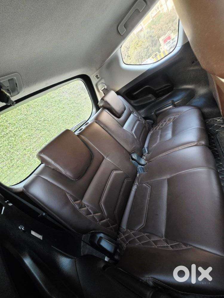 Toyota Innova Crysta 2.4 G Mt 7 Str, 2017, Diesel