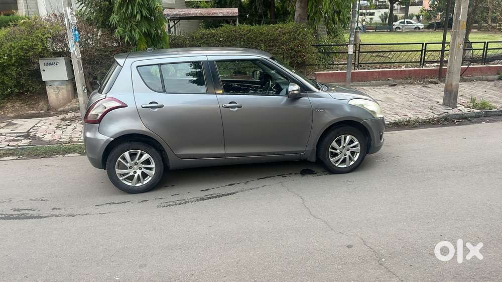 Maruti Suzuki Swift Zdi Plus, 2012, Diesel