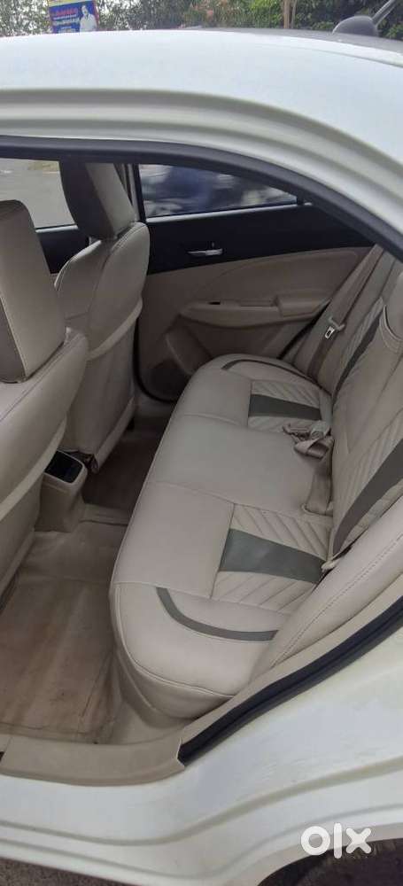 Maruti Suzuki Swift Dzire Vxi Optional, 2022, Petrol