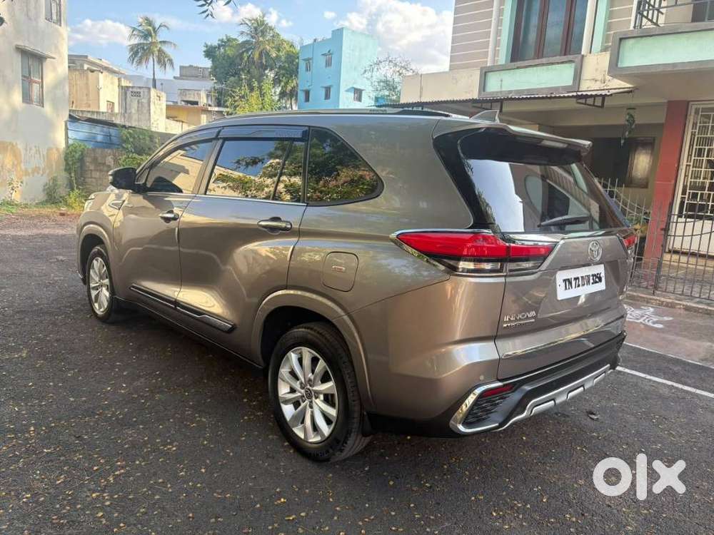 Toyota Innova Hycross 2.0 Vx Hybrid 7 Str, 2023, Petrol