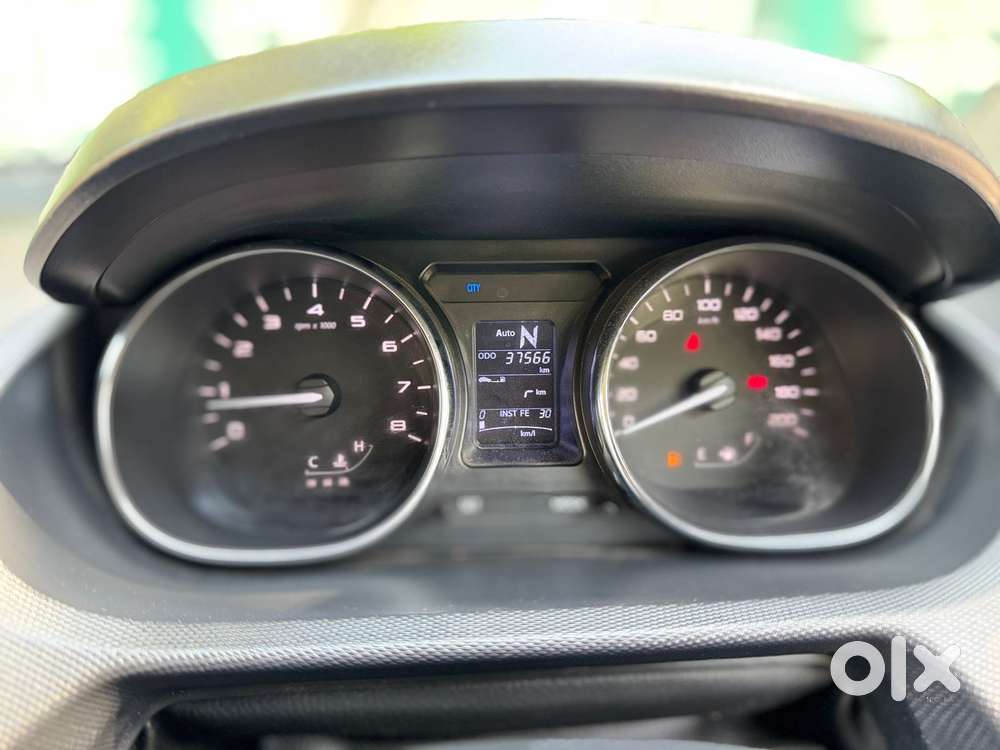 Tata Tiago, 2018, Petrol