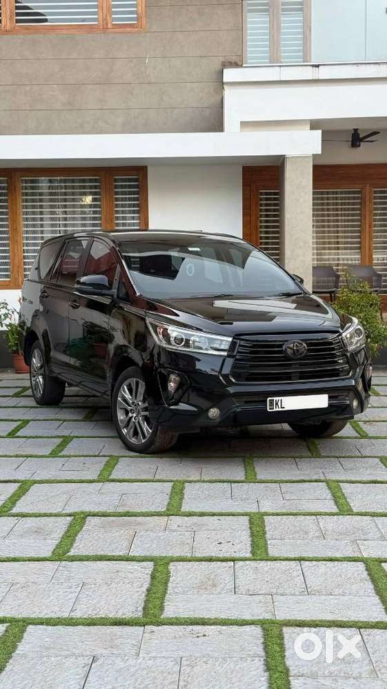 Toyota Innova Crysta [2020-ongoing] 2.4 Gx 7 Str, 2022, Diesel