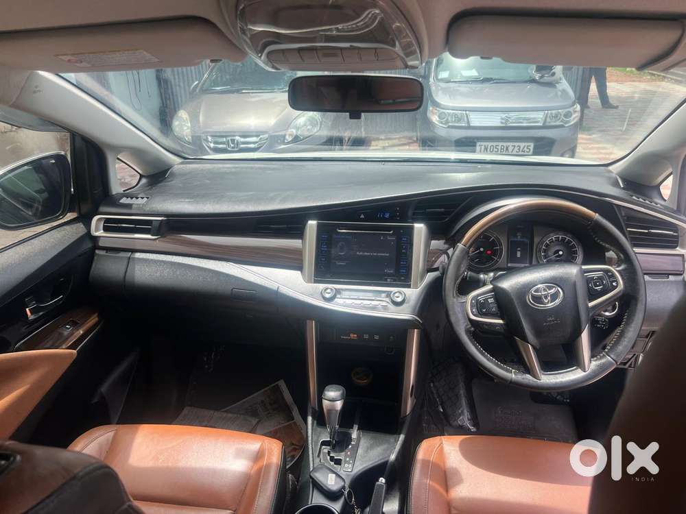 Toyota Innova Crysta 2.8z Automatic, 2016, Diesel