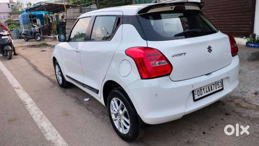 Maruti Suzuki Swift Vvt Zxi, 2022, Petrol