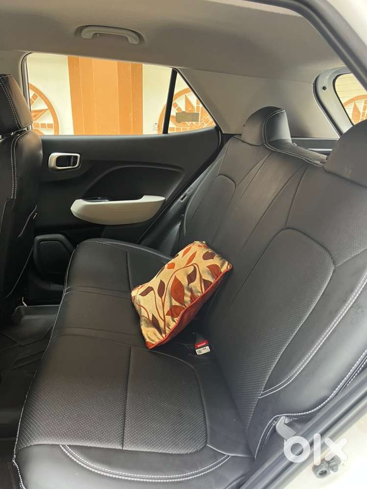 Hyundai Venue Petrol Manual 2025