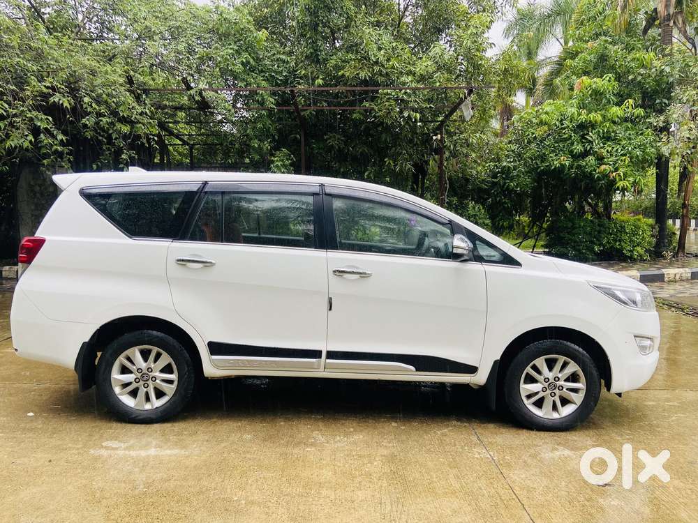 Toyota Innova Crysta 2.4 G Mt 8s, 2017, Diesel