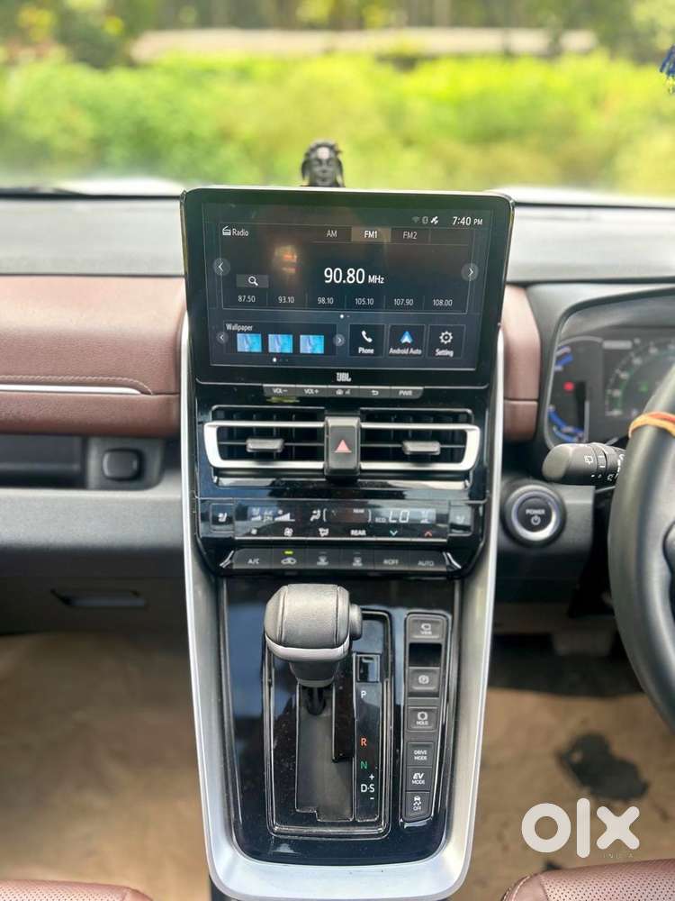Toyota Innova Hycross 2.0 Zx Hybrid 7 Str, 2024, Petrol