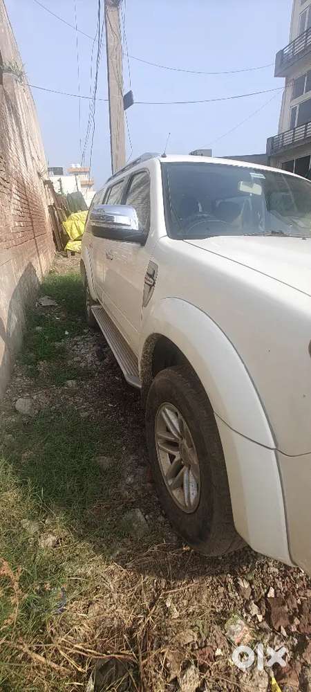 Ford Endeavour Diesel Automatic 2011