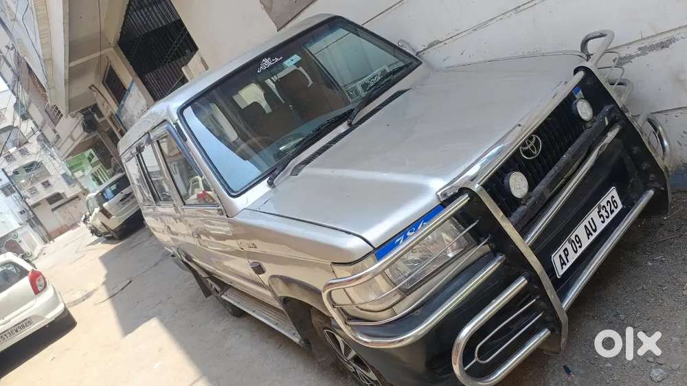 Toyota Qualis 2004 In Excellent Condition Diesel 200000 Km Driven