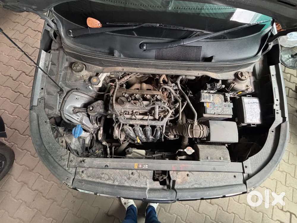 Hyundai New Venues 2023 Petrol 32800 Km Driven