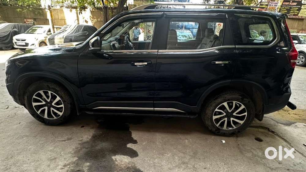 Mahindra Diesel Automatic 2015
