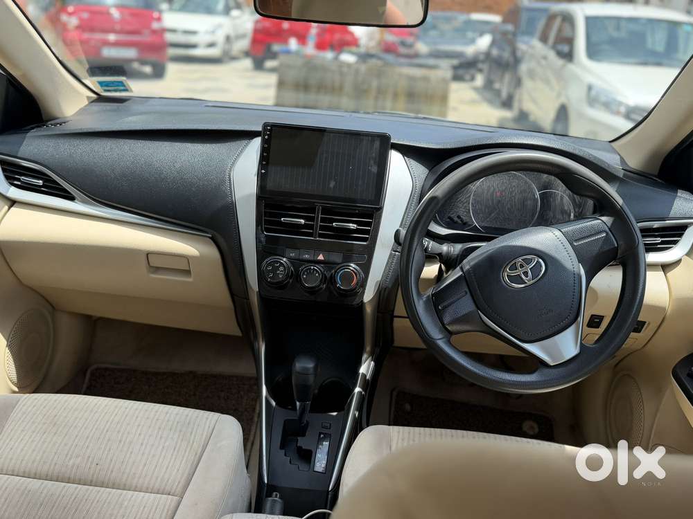 Toyota Yaris Ativ J Cvt, 2021, Petrol