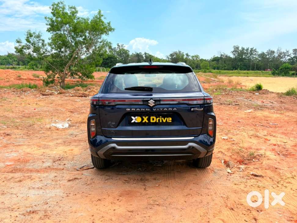 Maruti Suzuki Grand Vitara 1.5 Alpha Plus Intelligent Hybrid Ecvt, 2..