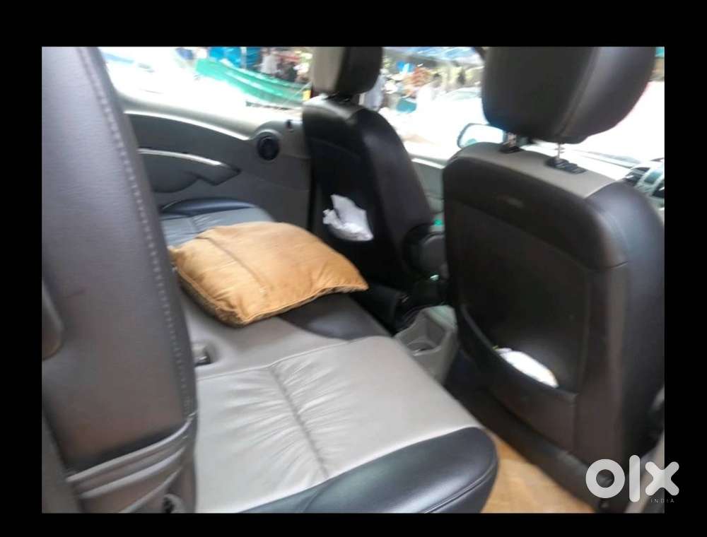 Mahindra Nuvosports N8 Automatic Year 2016