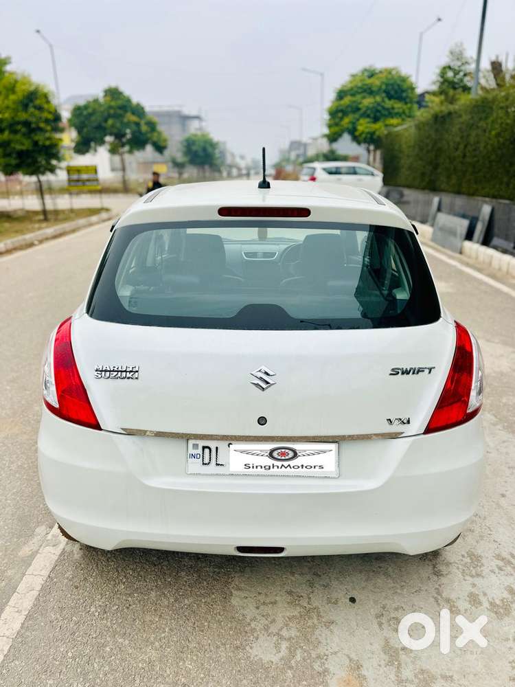 Maruti Suzuki Swift Vxi Abs Bsiv, 2014, Petrol