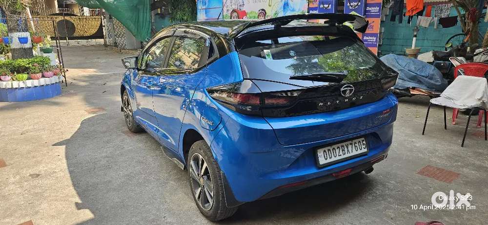 Tata Altroz Top Model Xz+ Dual Tonediesel Brand New Showroom Condition