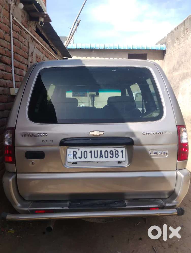 New Condition Tavera B3 10 Seater