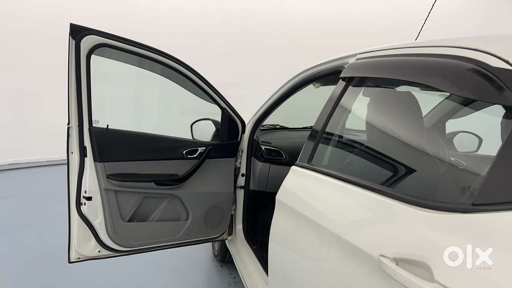 Tata Tiago 1.2 Revotron Xz Plus, 2020, Petrol