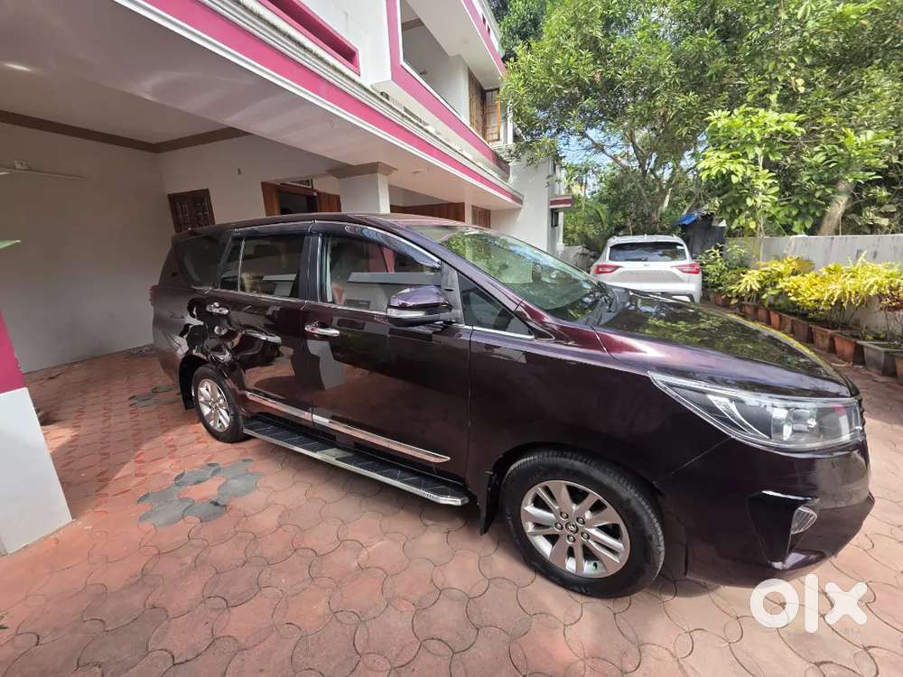 Toyota Innova Crysta 2016 Diesel 63000 Km Driven