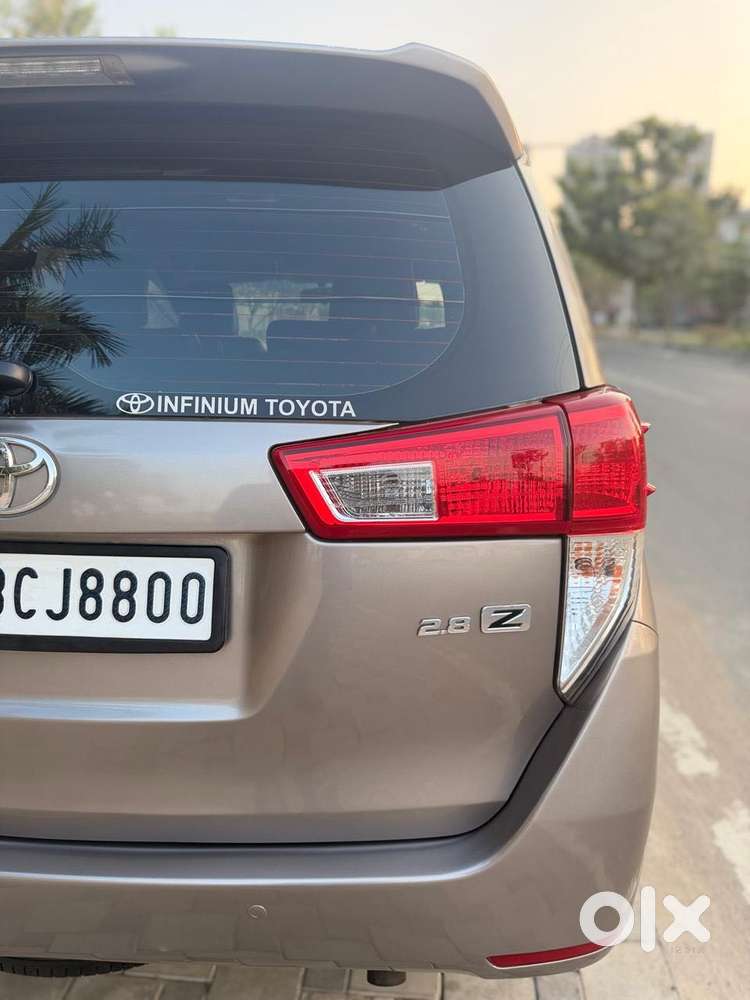 Toyota Innova Crysta 2.8 Zx At, 2016, Diesel
