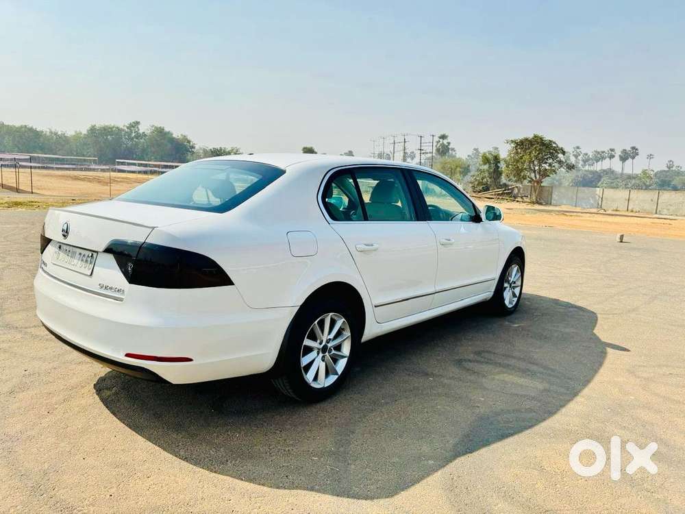 Skoda Superb 1.8 Elegance Tsi At, 2014, Petrol