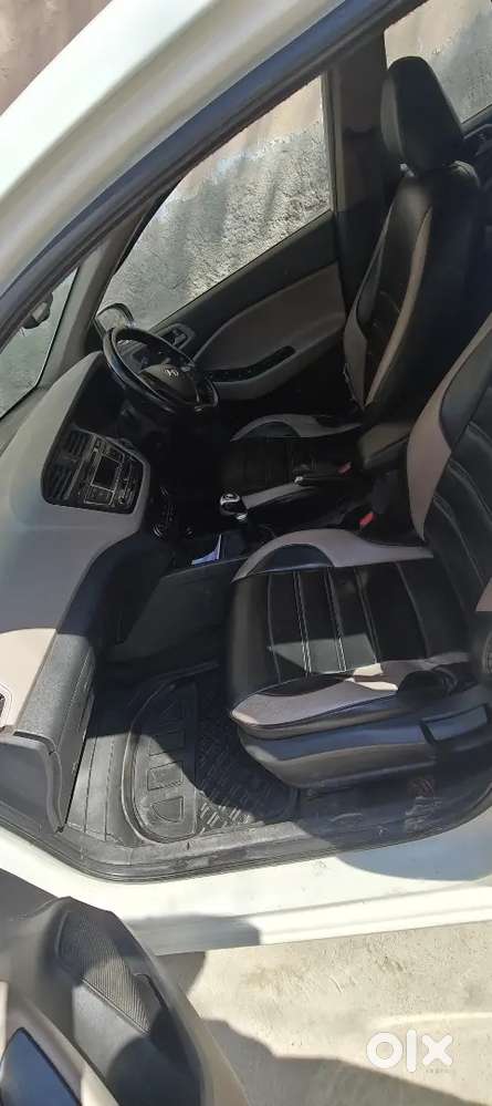 Hyundai Elite I20 2015 Petrol 80000 Km Driven