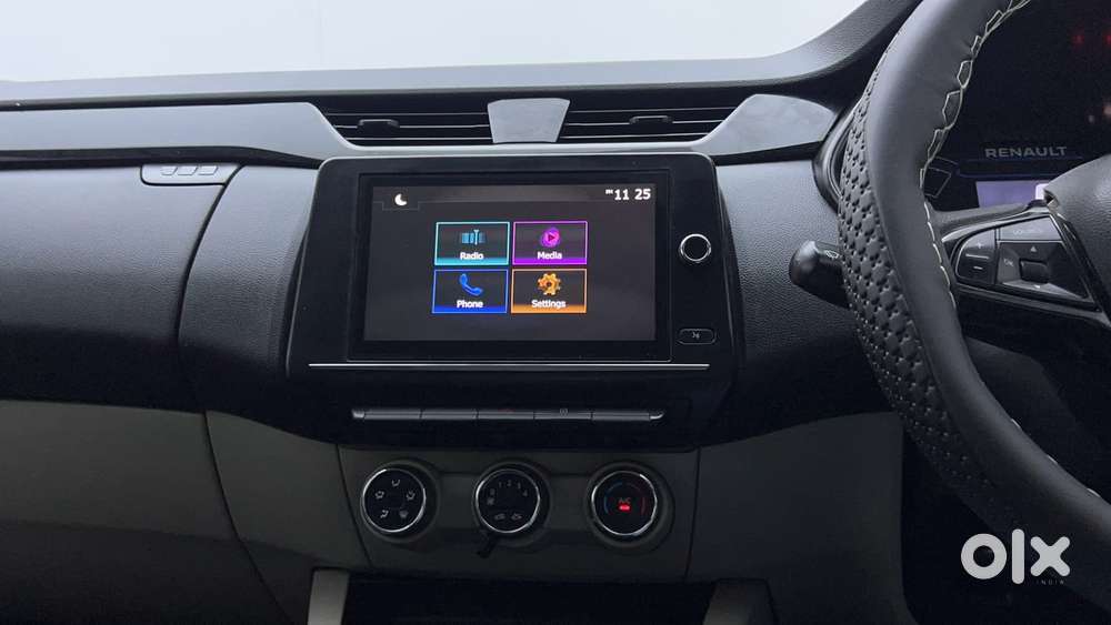 Renault Triber Rxt, 2022, Petrol