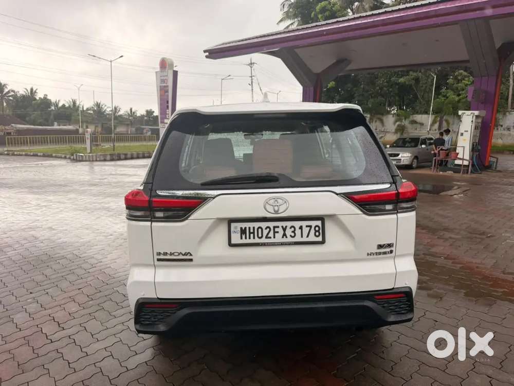 Toyota Innova Hycross 2024 Hybrid